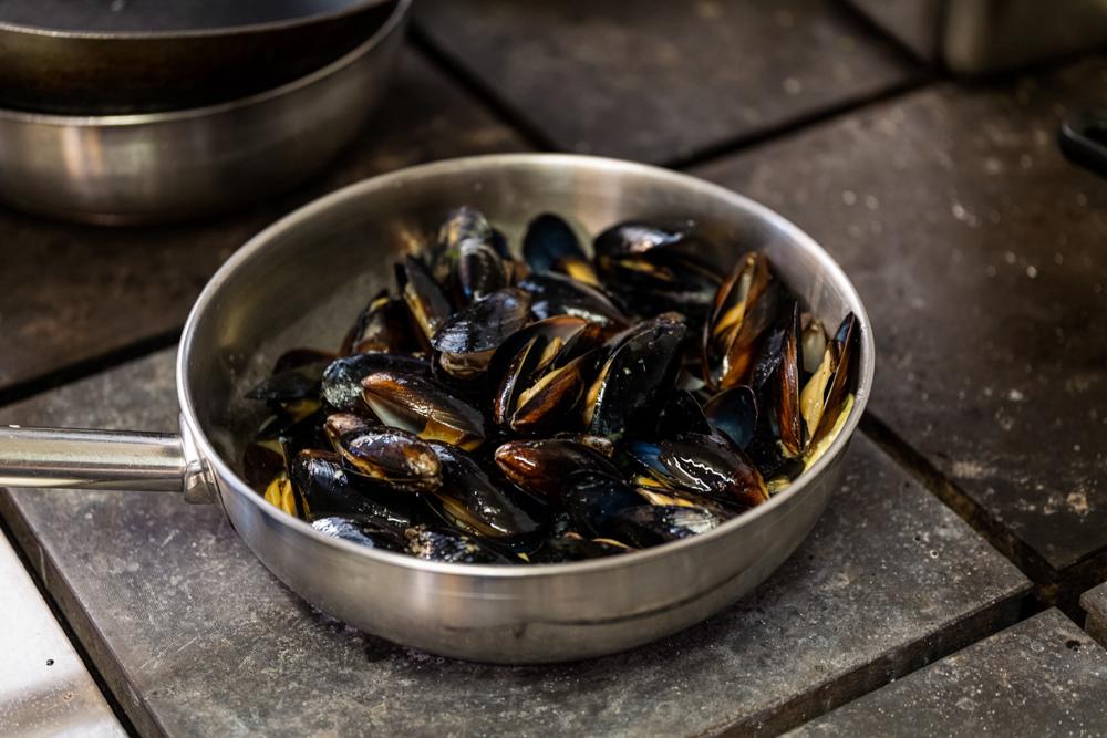Blue mussels served in a pot